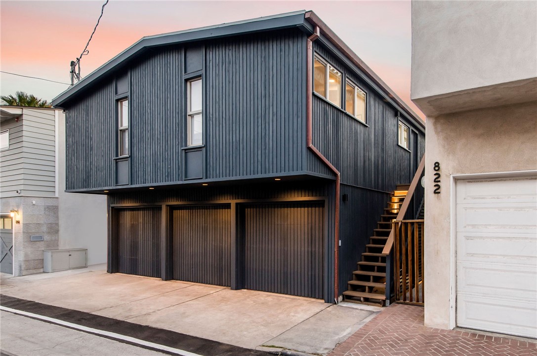 816 The Strand Manhattan Beach, CA 90266 - Photo 55 of 71 Exterior View Garage