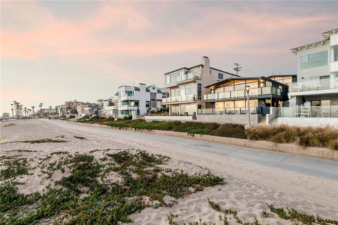 816 The Strand Manhattan Beach, CA 90266 - Photo 58 of 71 Exterior Area View