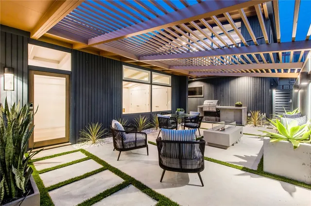 $40,000 | 816 The Strand, Manhattan Beach, CA 90266