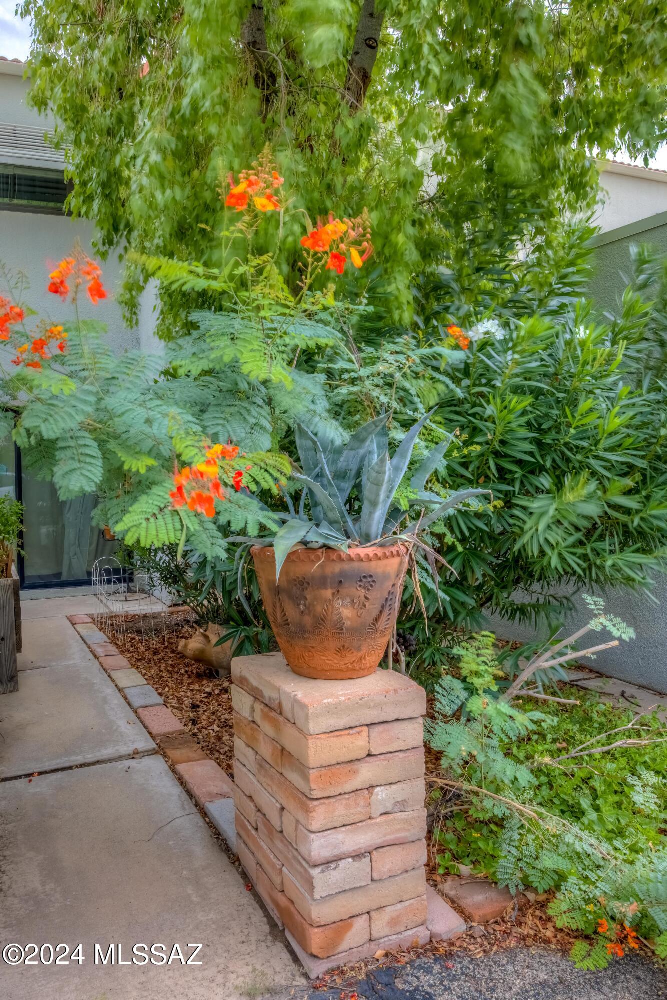 2751 West Anklam Road, Unit E Tucson, AZ 85745 - Photo 5 of 31 Gallery Image 5