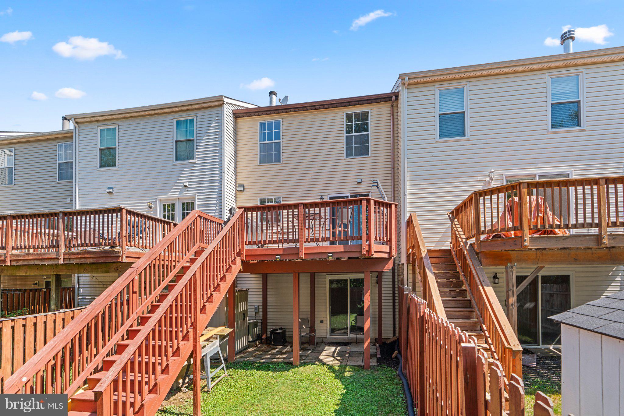 7262 Procopio Circle Columbia, MD 21046 - Photo 4 of 38 Stairs leading to wonderful backyard!