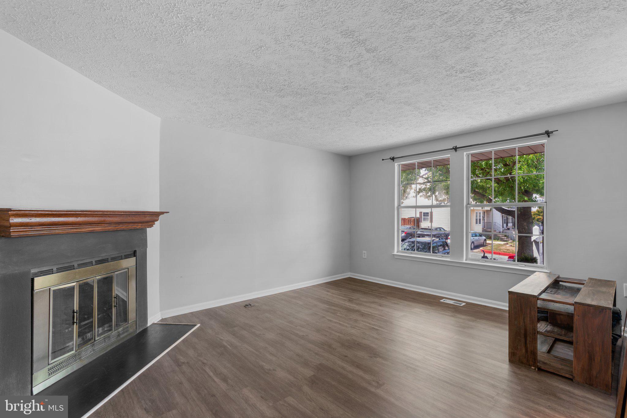 7262 Procopio Circle Columbia, MD 21046 - Photo 7 of 38 Lovely double window in Living Room
