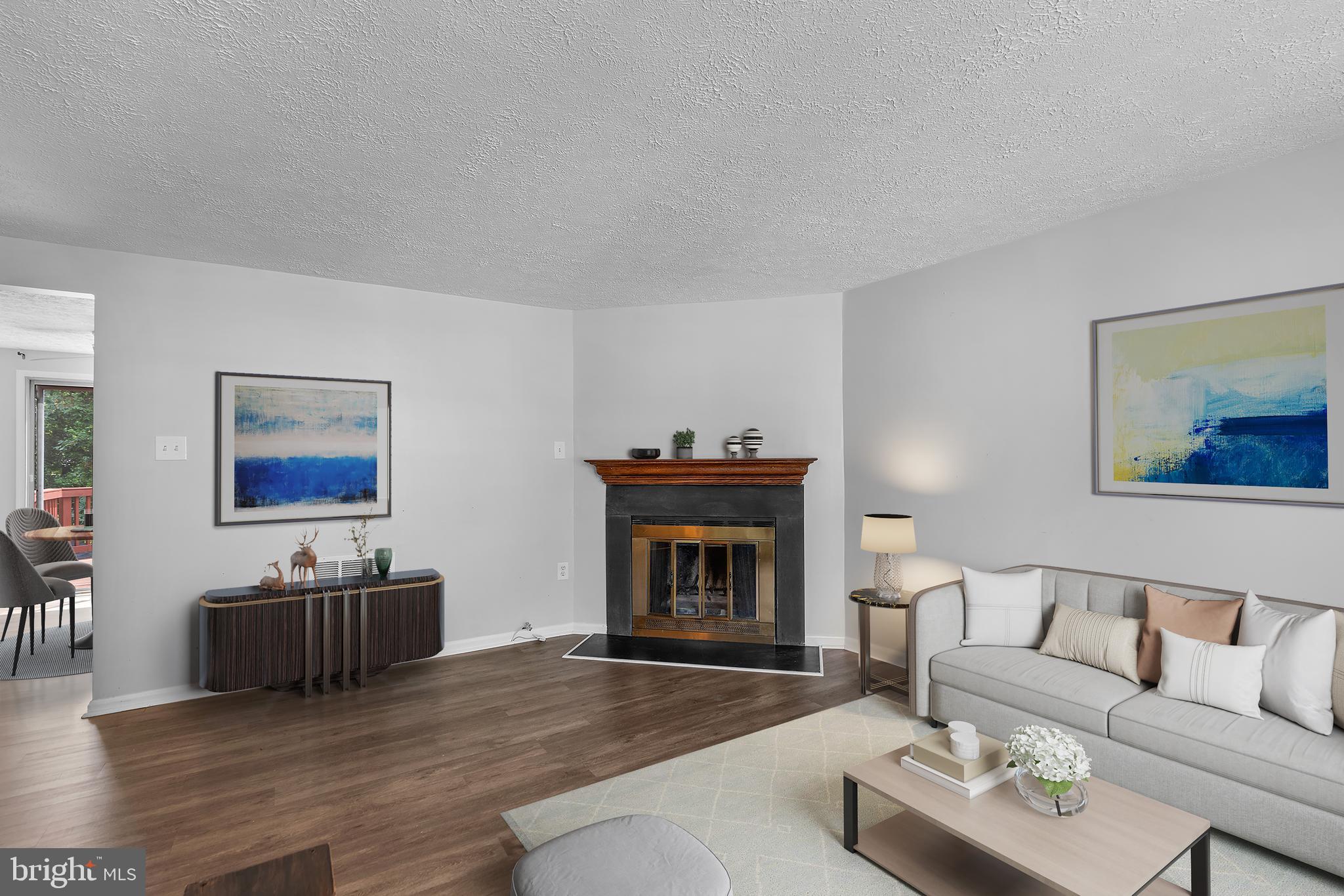 7262 Procopio Circle Columbia, MD 21046 - Photo 8 of 38 Virtually staged Living Room