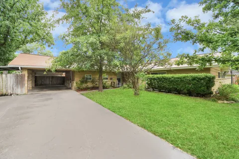 $390,000 | 10318 Knoboak Drive, Houston, TX 77043