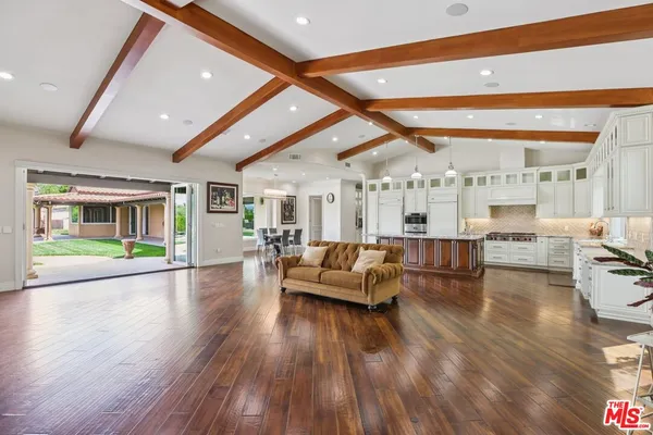$11,995 | 27048 Triumph Avenue, Canyon Country, CA 91387