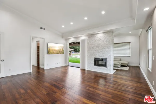 $11,995 | 27048 Triumph Avenue, Canyon Country, CA 91387