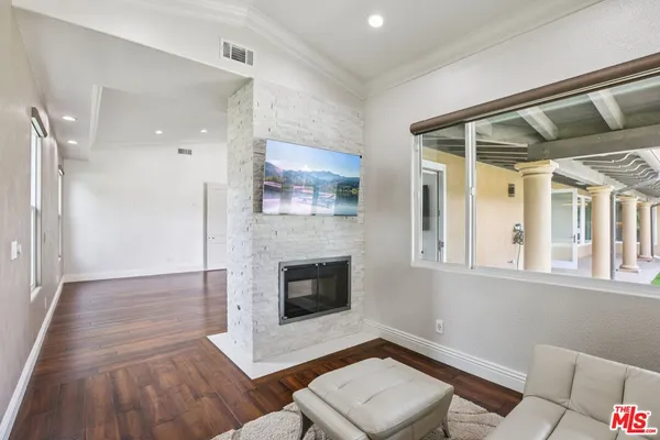 $11,995 | 27048 Triumph Avenue, Canyon Country, CA 91387