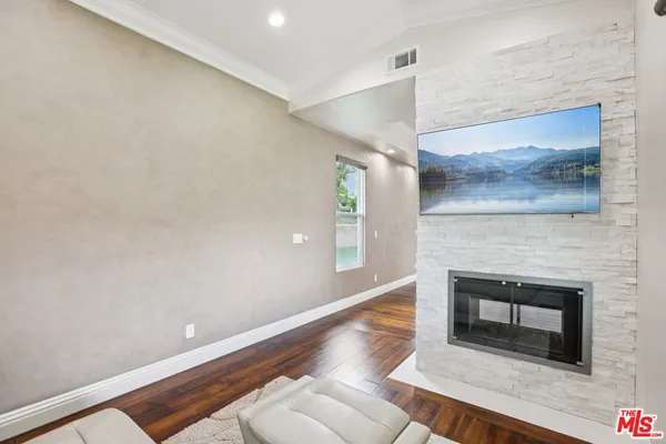 $11,995 | 27048 Triumph Avenue, Canyon Country, CA 91387