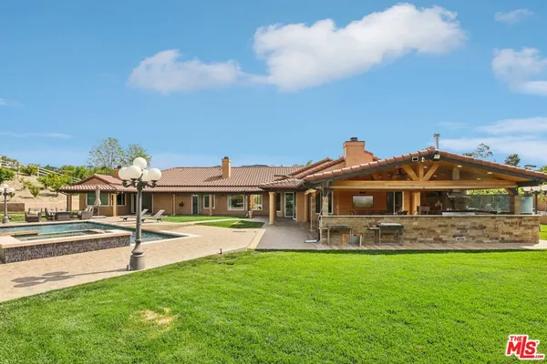 $11,995 | 27048 Triumph Avenue, Canyon Country, CA 91387