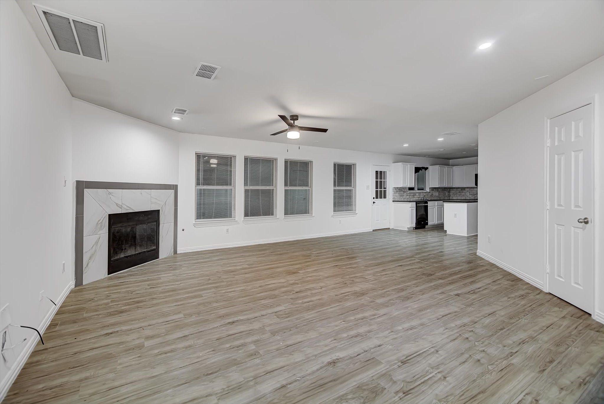 3107 Rendezvous Court Spring, TX 77373 - Photo 8 of 37