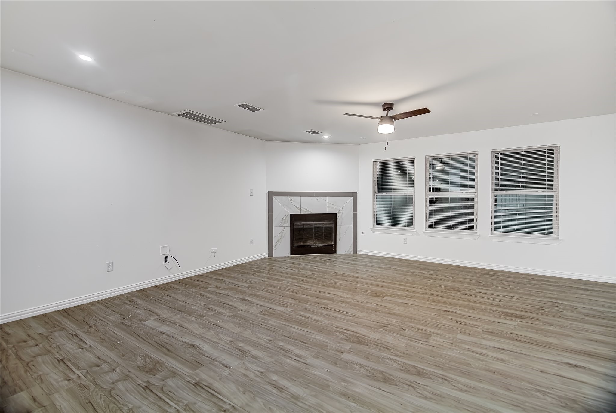 3107 Rendezvous Court Spring, TX 77373 - Photo 9 of 37