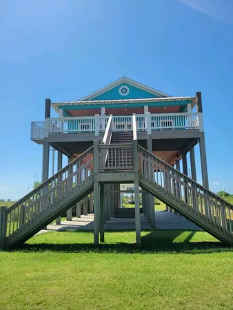 $425,000 | 1279 Faggard Road, Port Bolivar, TX 77650