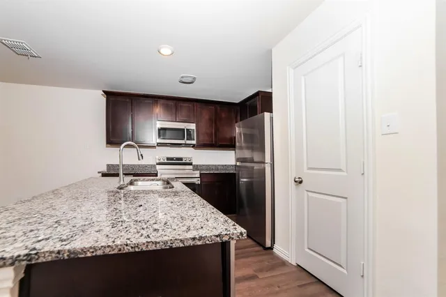 $209,900 | 823 Dawson Street, Waco, TX 76704