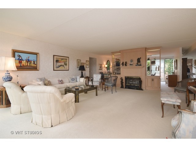 1671 Seton Road Northbrook, IL 60062 - Photo 4 of 17