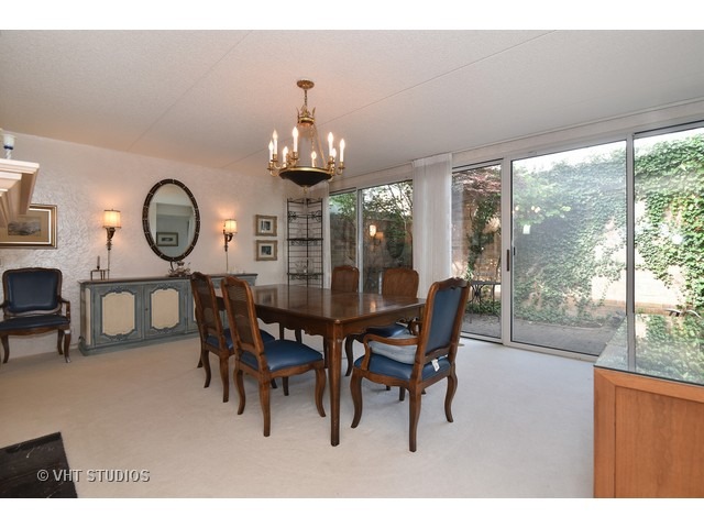 1671 Seton Road Northbrook, IL 60062 - Photo 8 of 17