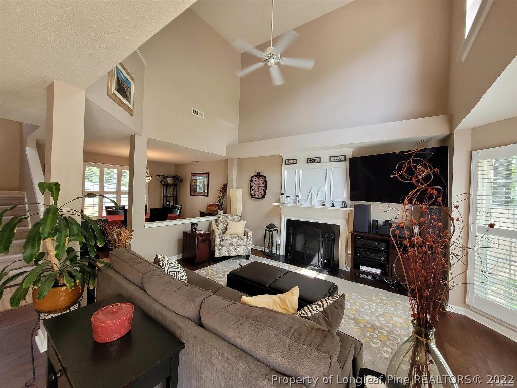 6906 Englehardt Drive Raleigh, NC 27617 - Photo 6 of 21 Gallery Image 6