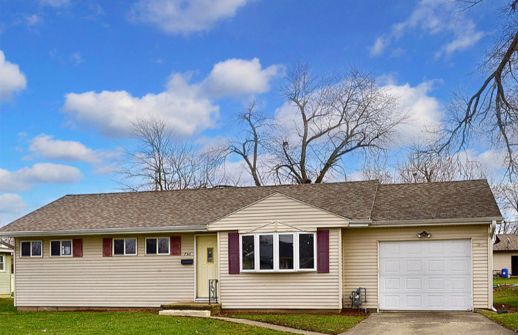 736 Westwood Drive Ottawa, IL 61350 - Photo 15 of 15 a aerial view of a house