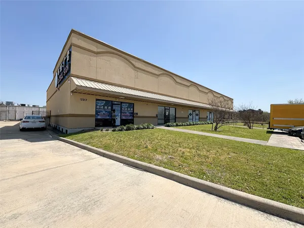 a view of multiple house