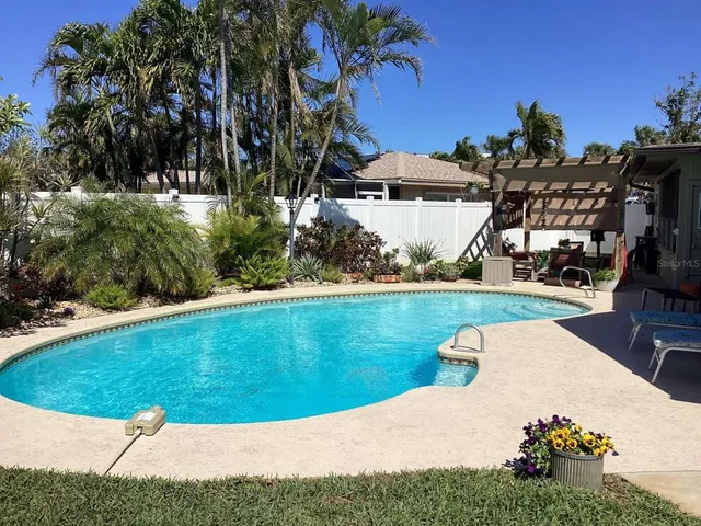 a view of a outdoor space