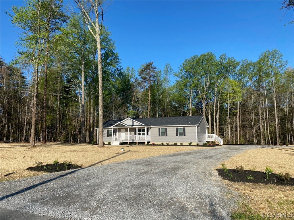 1975 Eastham Road Bumpass, VA 23024 - Photo 3 of 40 Gallery Image 3