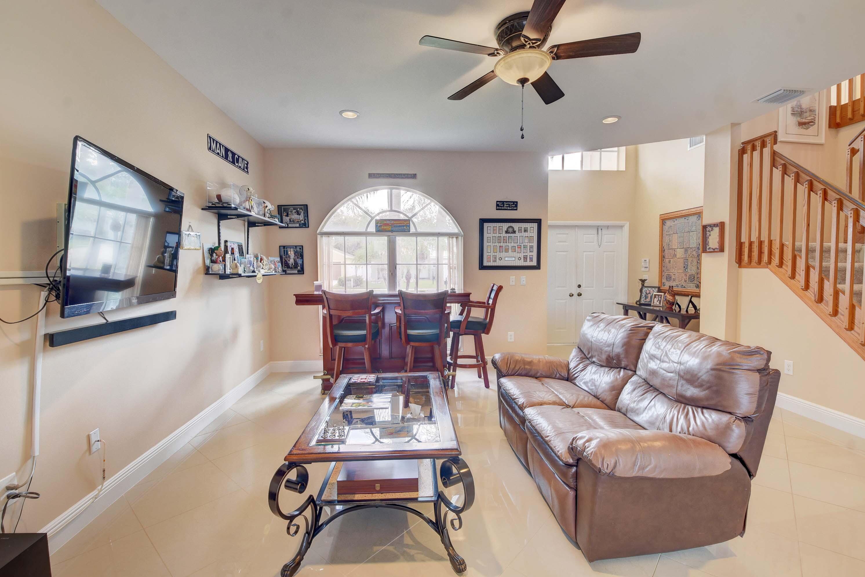 9593 Tavernier Drive Boca Raton, FL 33496 - Photo 12 of 32 Family Room