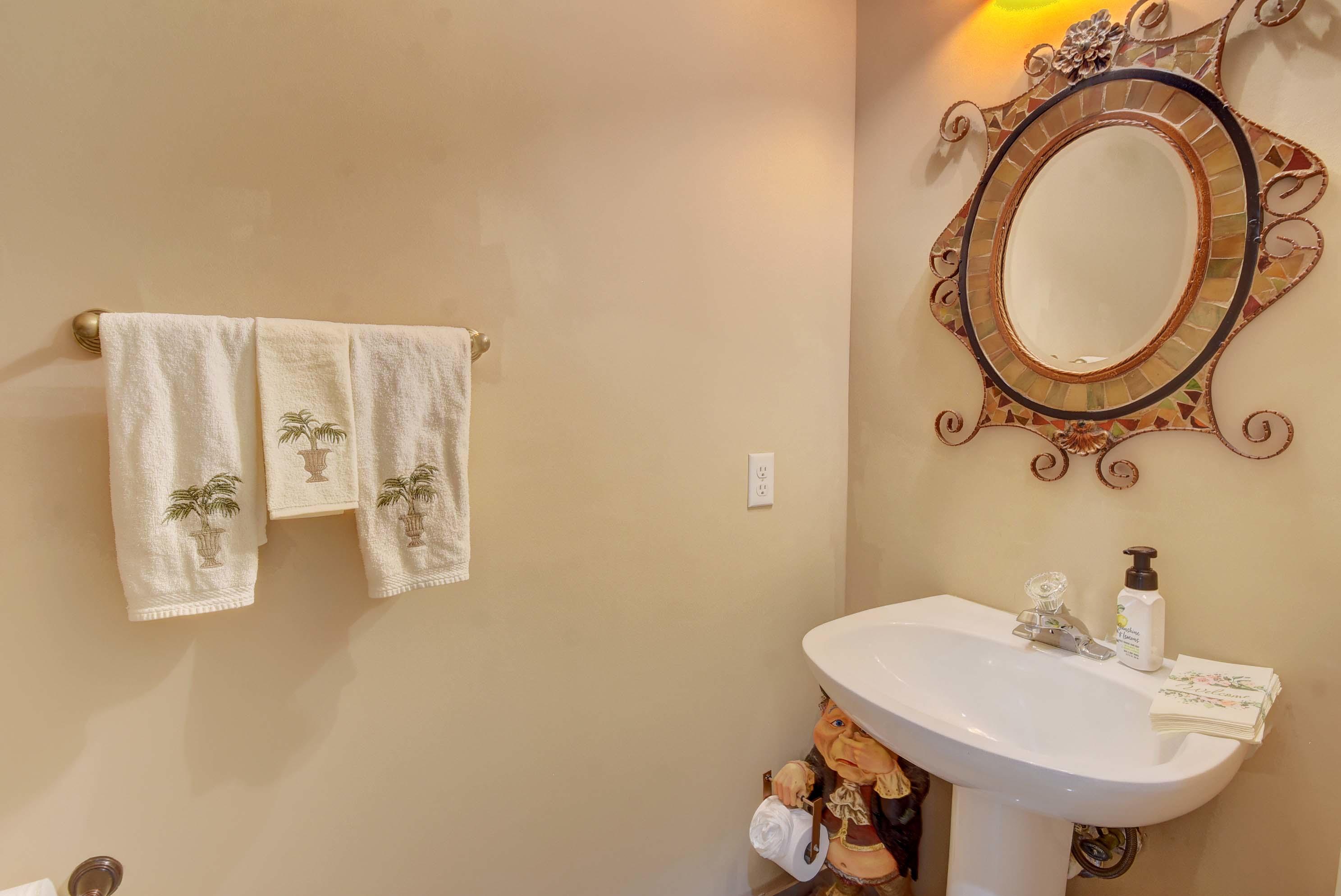 9593 Tavernier Drive Boca Raton, FL 33496 - Photo 24 of 32 Powder Room