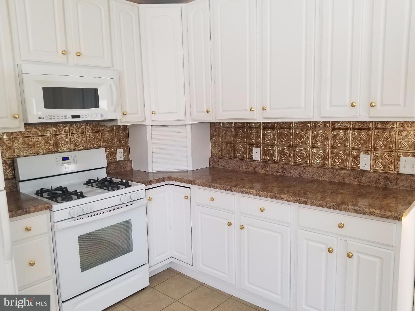 1434 Dorchester Road Havertown, PA 19083 - Photo 7 of 25 Kitchen
