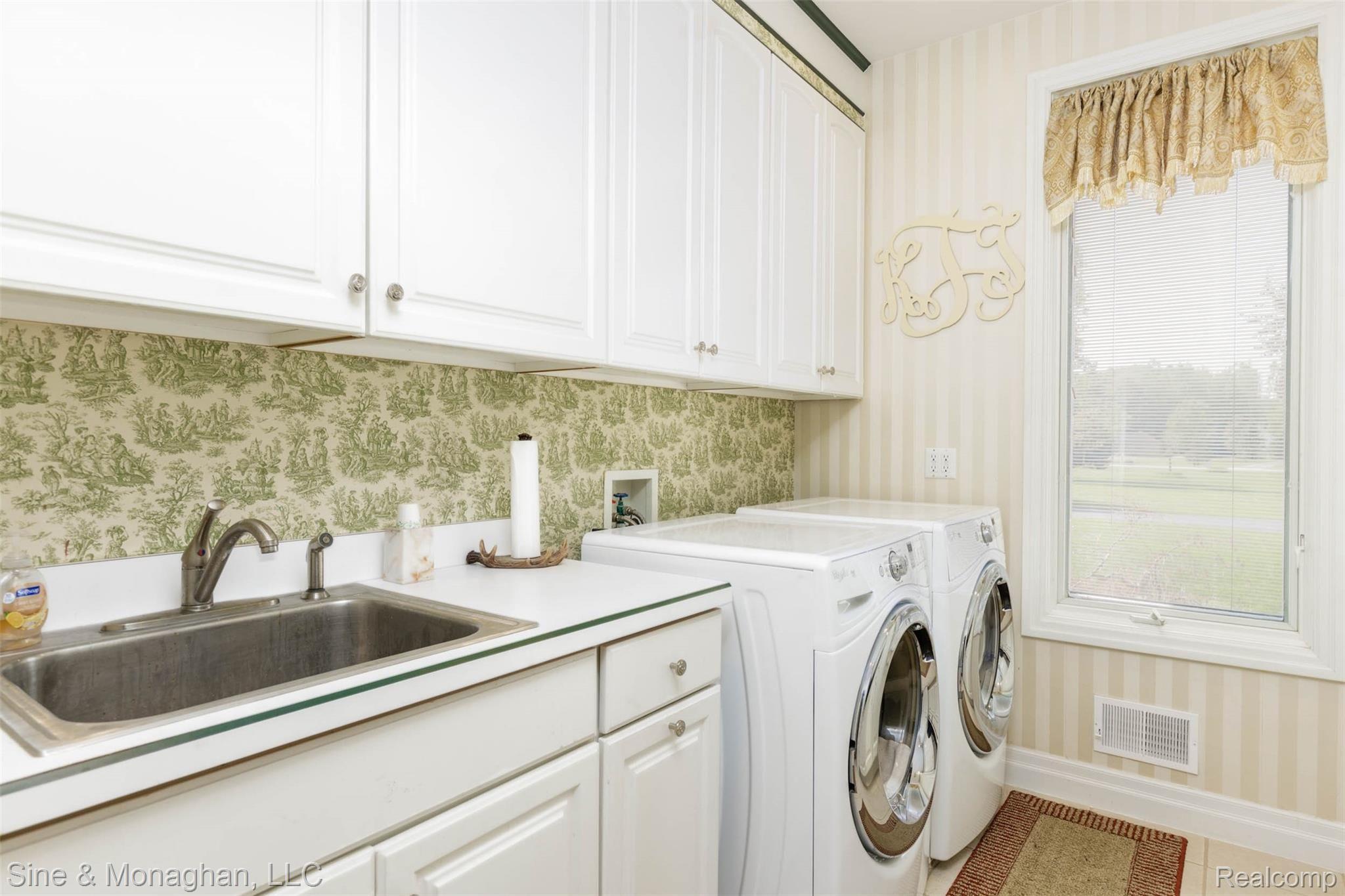 4784 Ketchum Road St. Clair, MI 48079 - Photo 14 of 83 14 MAIN FLOOR LAUNDRY 4784 Ketchum Rd.jpg