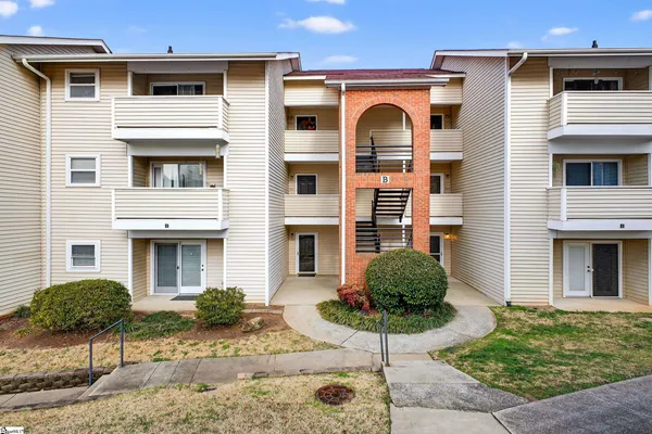 $166,500 | 2601 Duncan Chapel Road, Unit 101B, Greenville, SC 29617