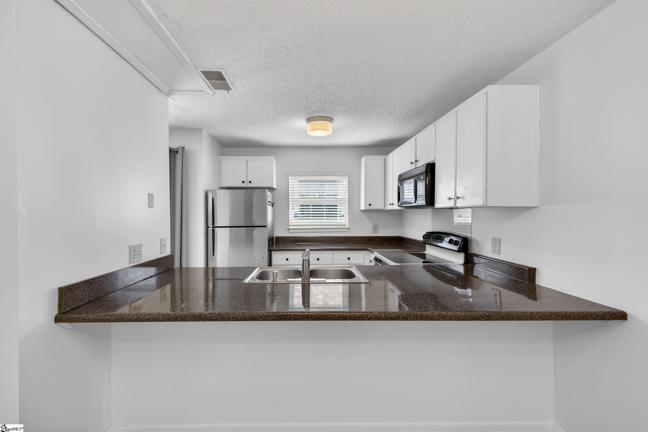 2601 Duncan Chapel Road, Unit 101B Greenville, SC 29617 - Photo 13 of 35