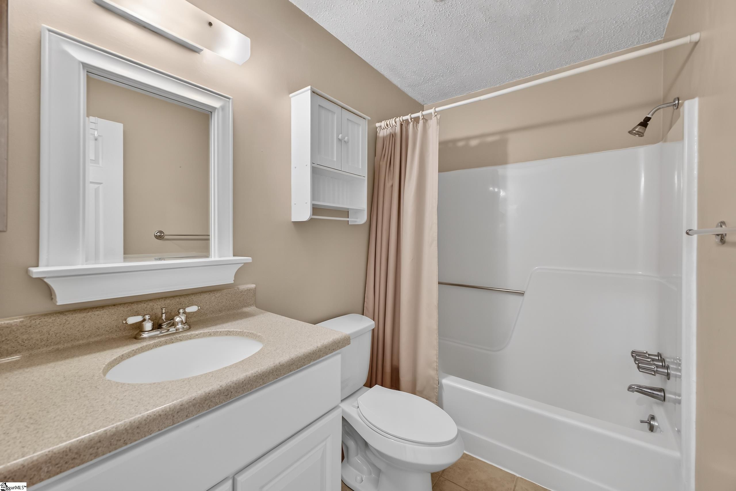 2601 Duncan Chapel Road, Unit 101B Greenville, SC 29617 - Photo 14 of 35