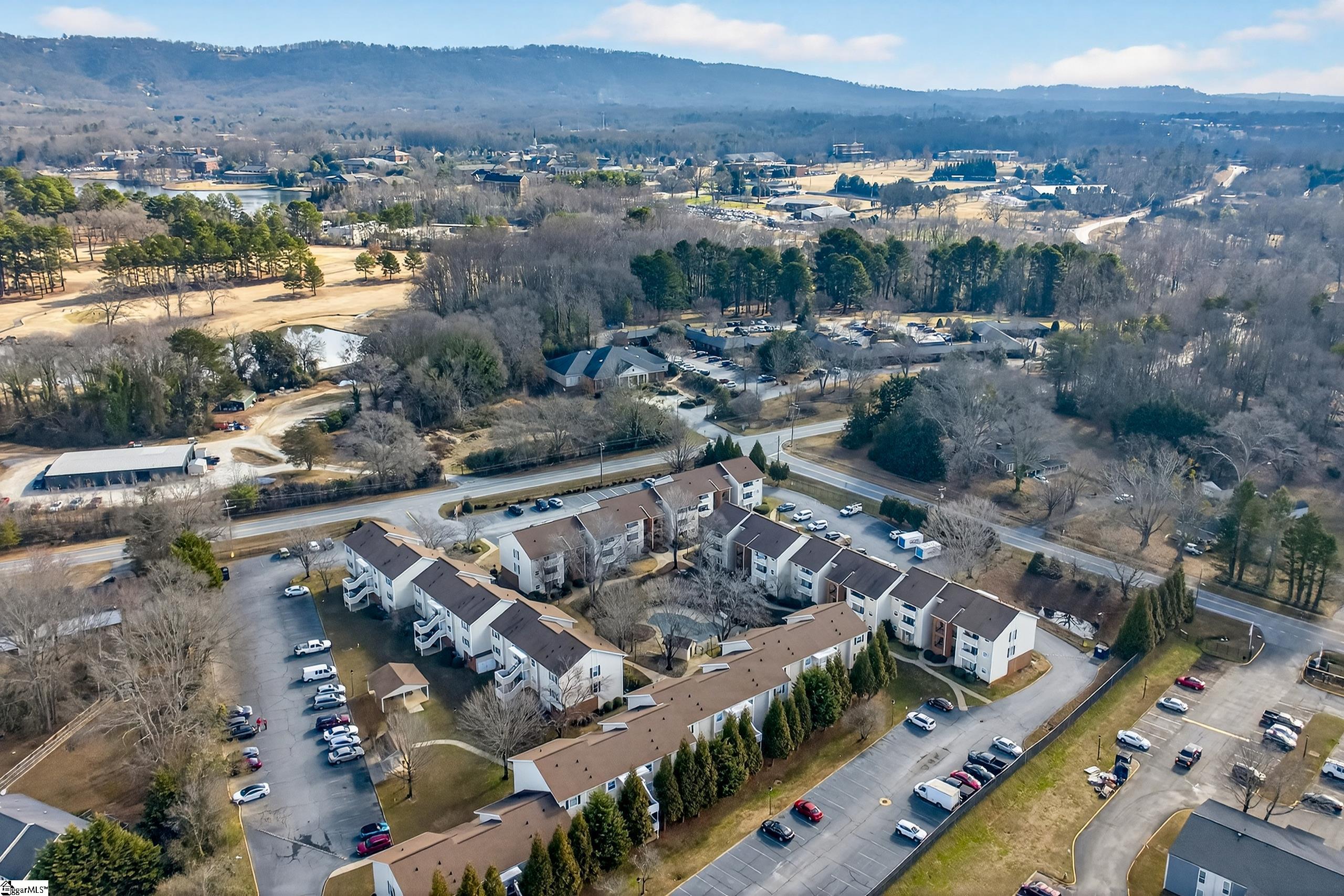 2601 Duncan Chapel Road, Unit 101B Greenville, SC 29617 - Photo 28 of 35