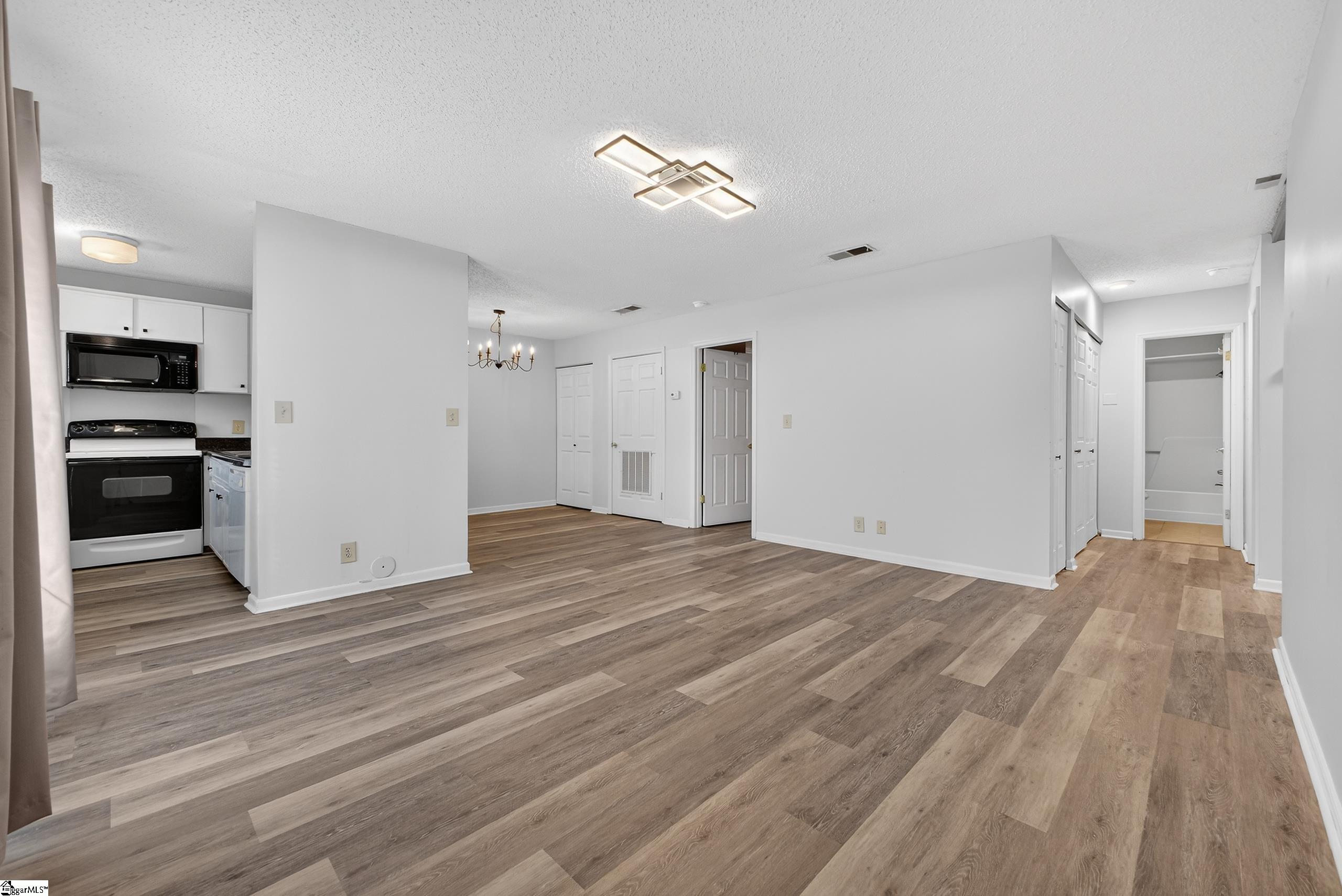 2601 Duncan Chapel Road, Unit 101B Greenville, SC 29617 - Photo 3 of 35