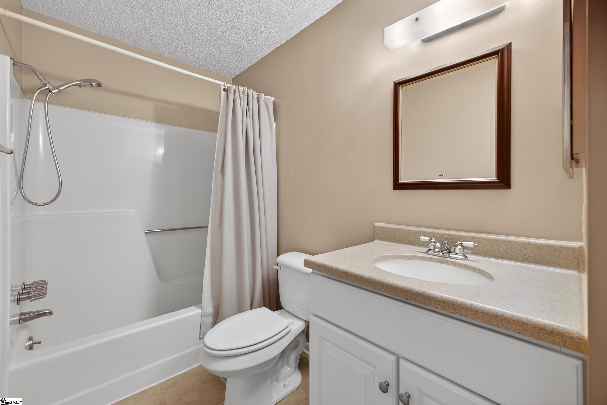 2601 Duncan Chapel Road, Unit 101B Greenville, SC 29617 - Photo 31 of 35