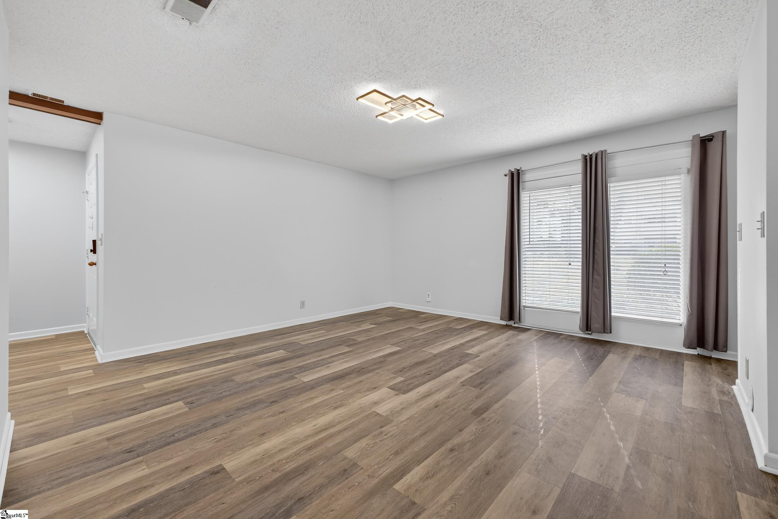 2601 Duncan Chapel Road, Unit 101B Greenville, SC 29617 - Photo 4 of 35