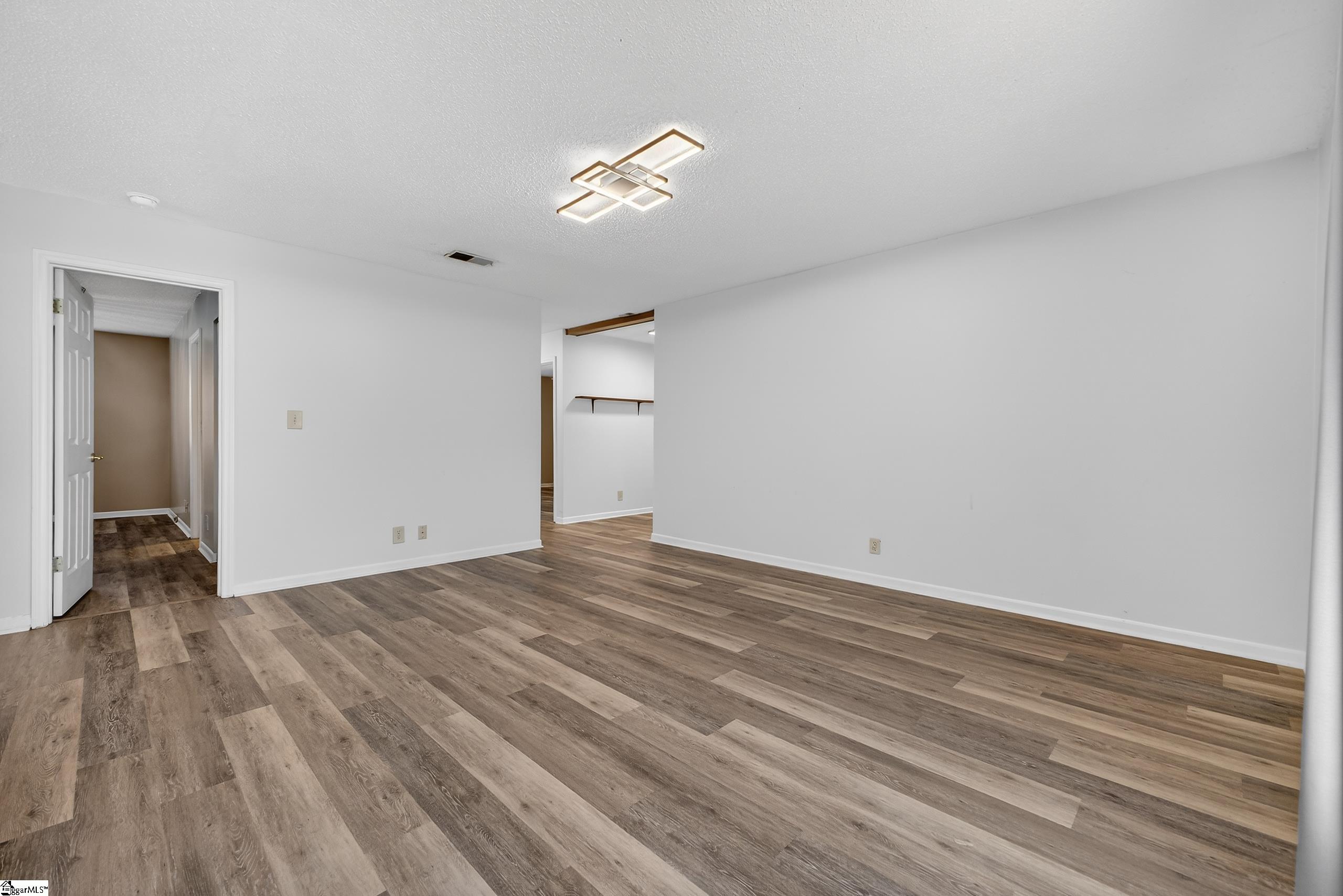 2601 Duncan Chapel Road, Unit 101B Greenville, SC 29617 - Photo 7 of 35