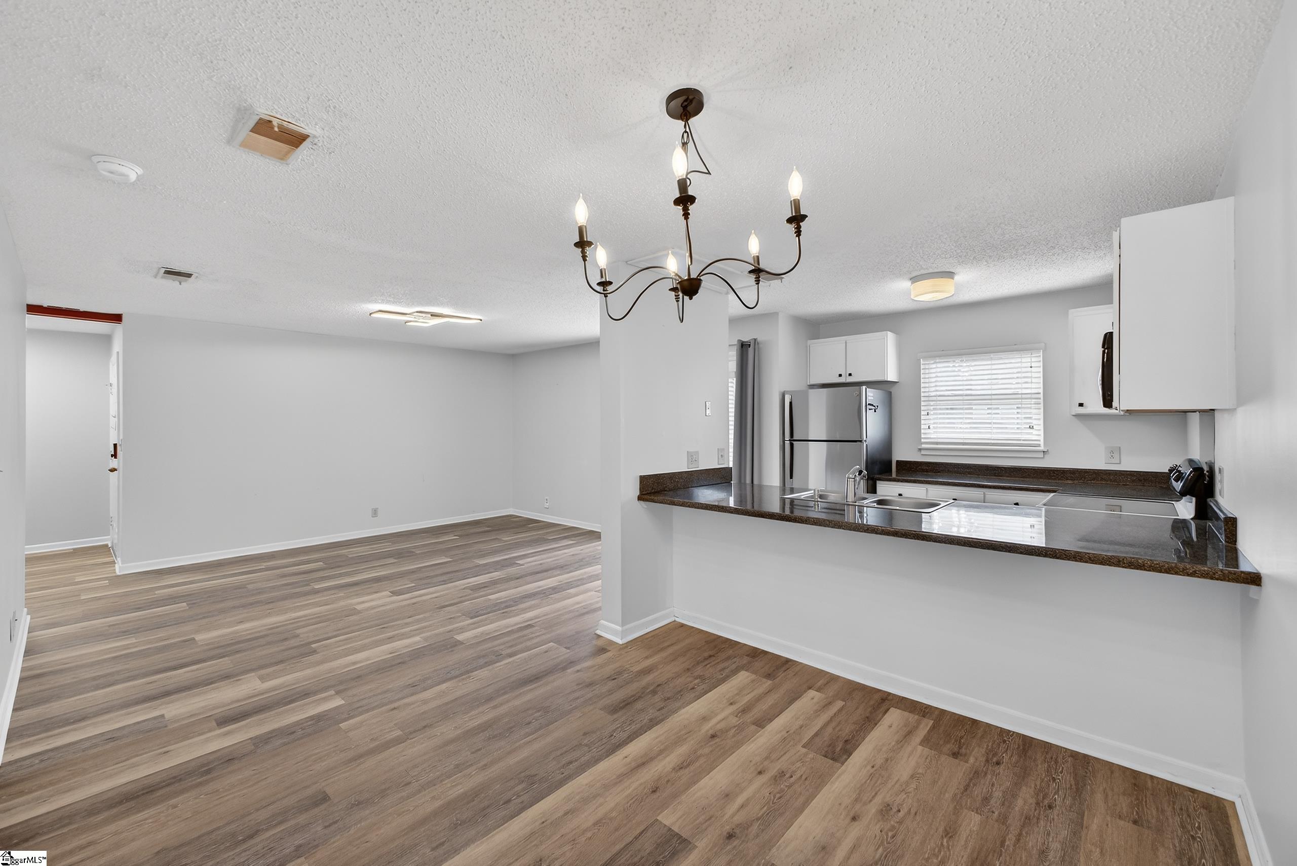 2601 Duncan Chapel Road, Unit 101B Greenville, SC 29617 - Photo 8 of 35