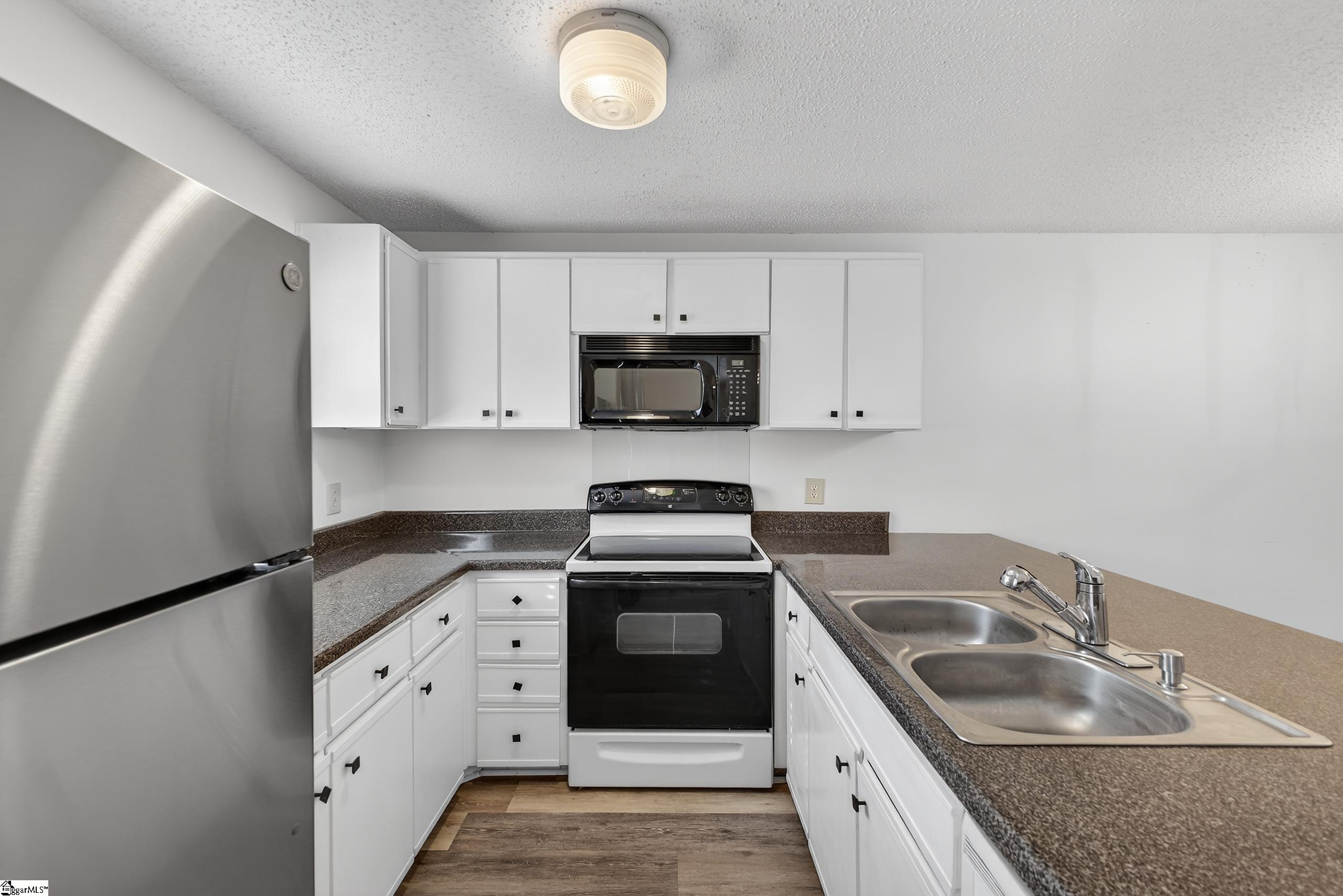 2601 Duncan Chapel Road, Unit 101B Greenville, SC 29617 - Photo 9 of 35