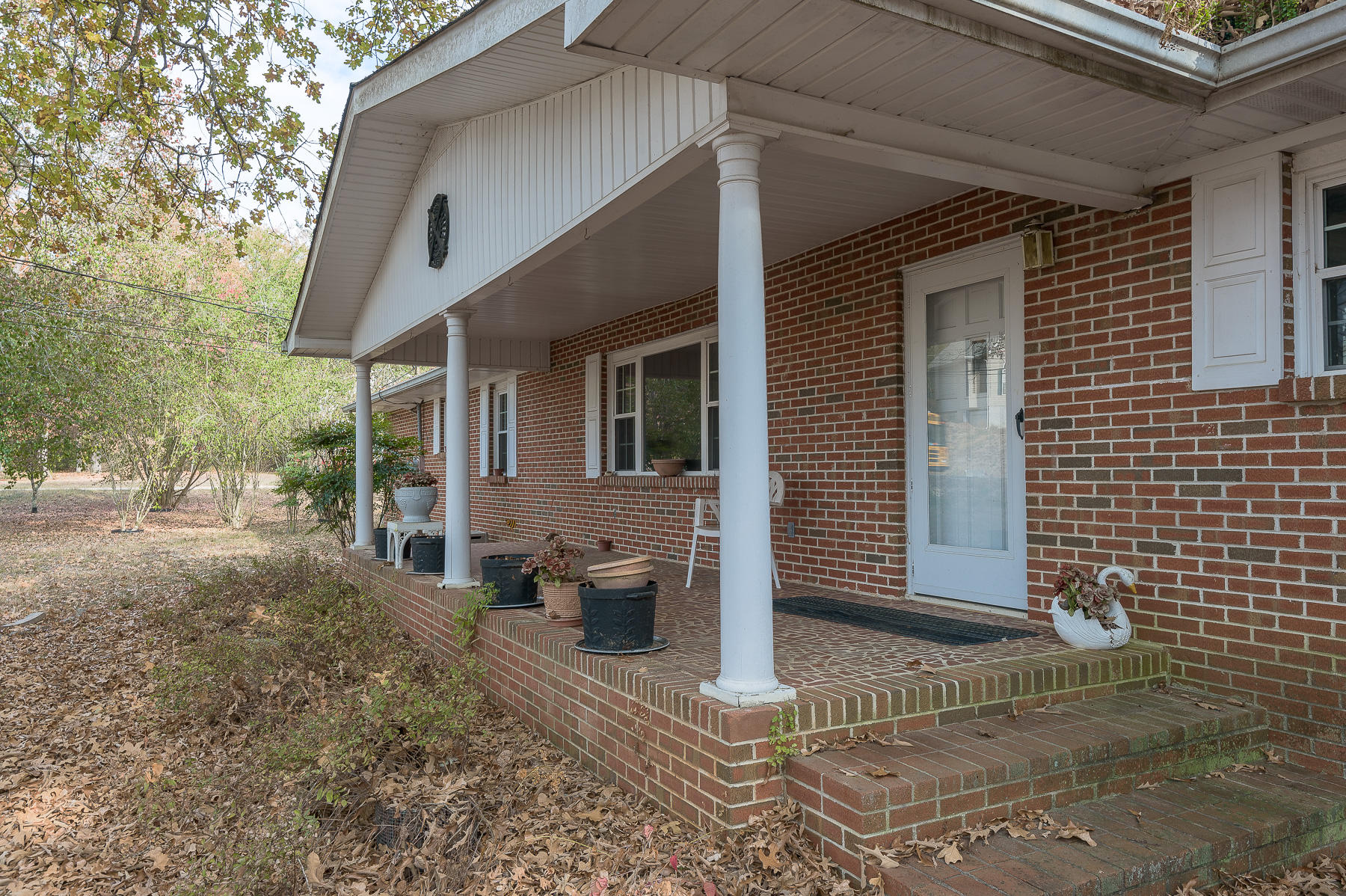 9010 Fuller Road Chattanooga, TN 37421 - Photo 2 of 23 Front Porch