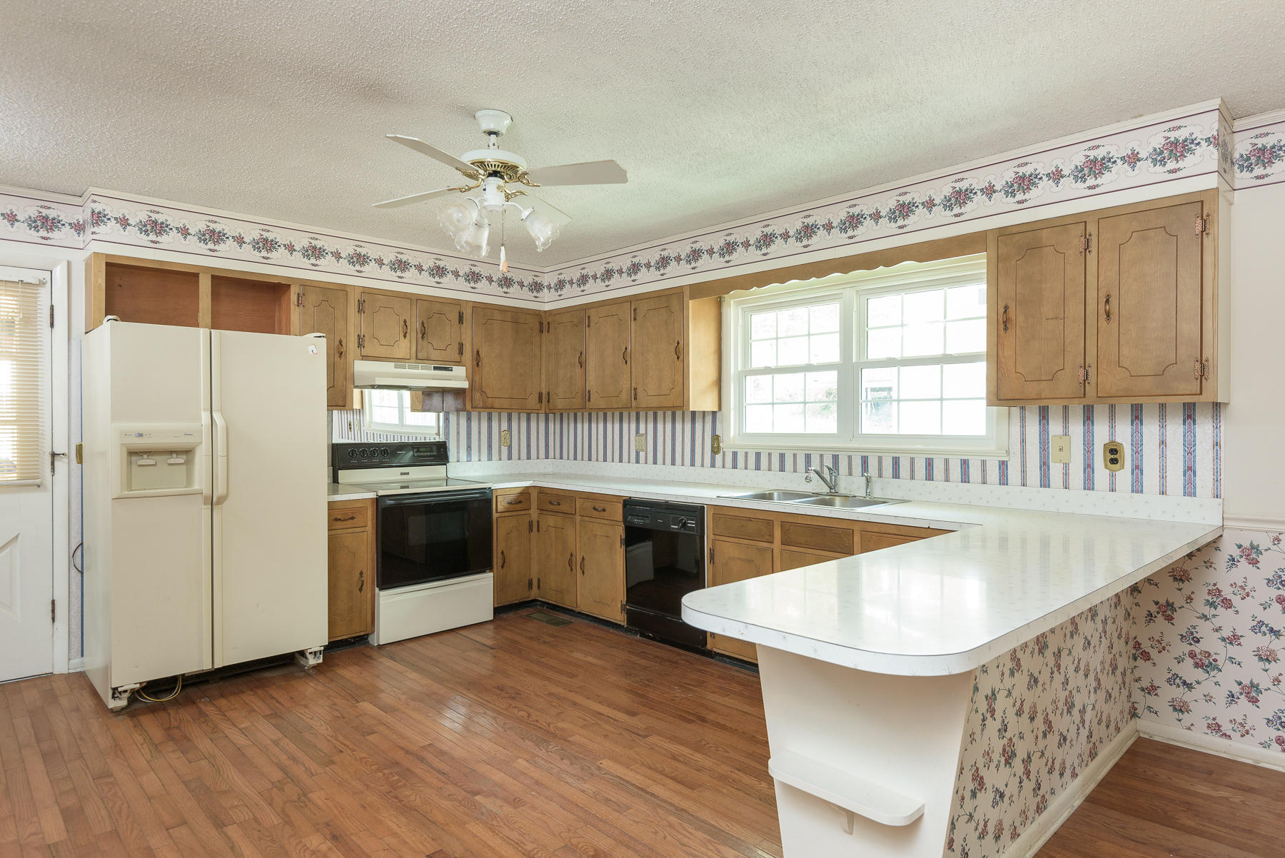 9010 Fuller Road Chattanooga, TN 37421 - Photo 3 of 23 Kitchen