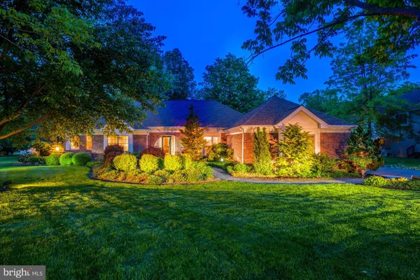 $990,000 | 4 Hedge Row Court, Lawrence Township, NJ 08648
