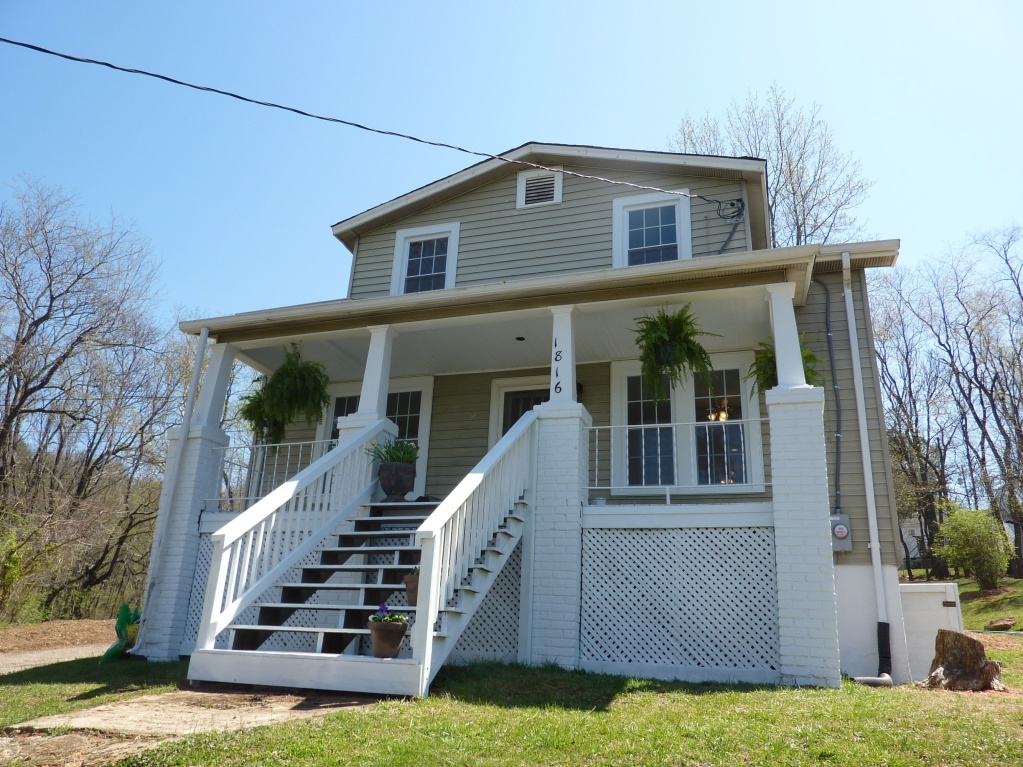 1816 Redwood Road Southeast Roanoke, VA 24014 - Photo 20 of 23 front
