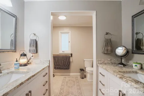 $634,900 | 560 11th Ave Circle Northwest, Hickory, NC 28601