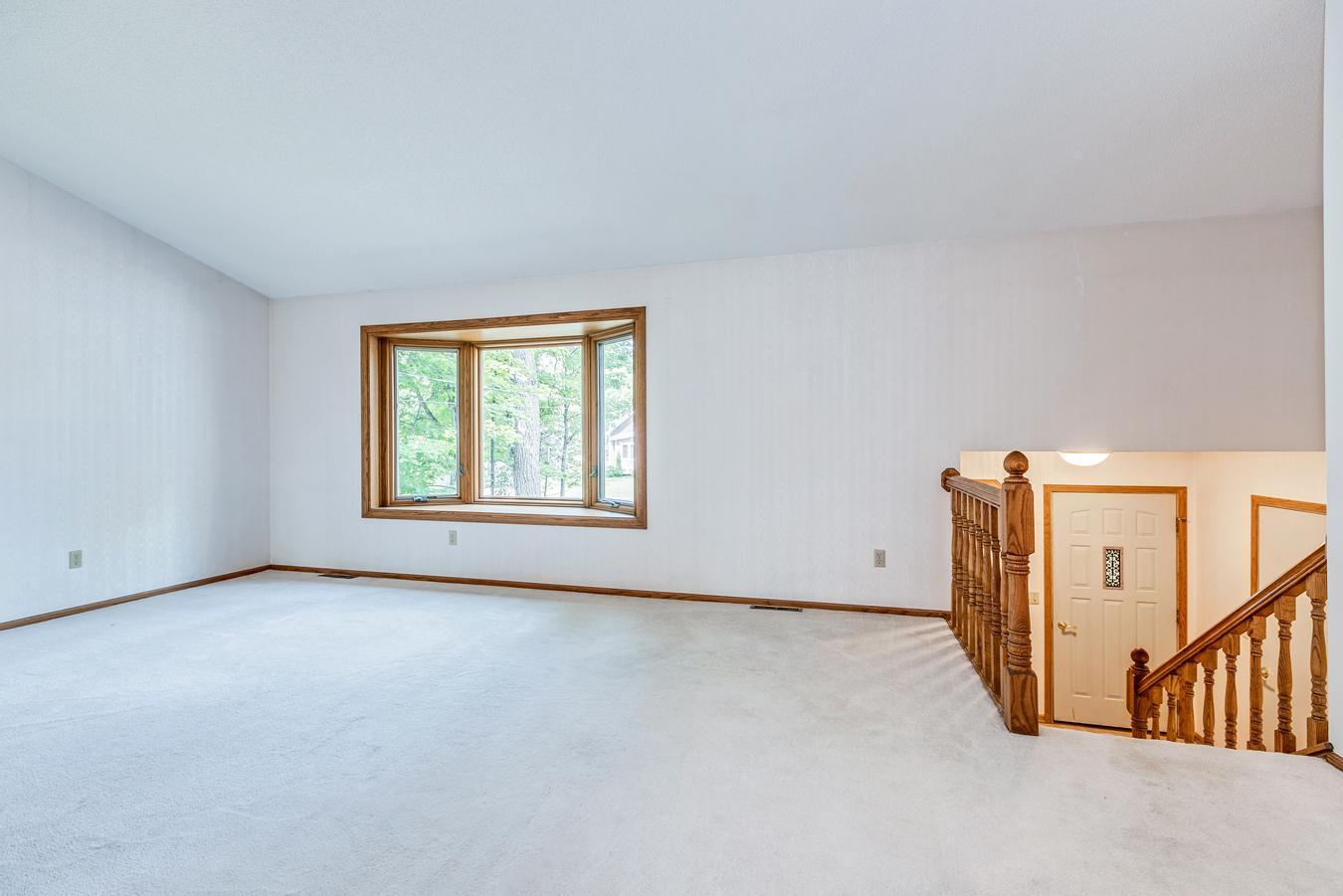 752 Labore Road Little Canada, MN 55117 - Photo 8 of 32 Gallery Image 8