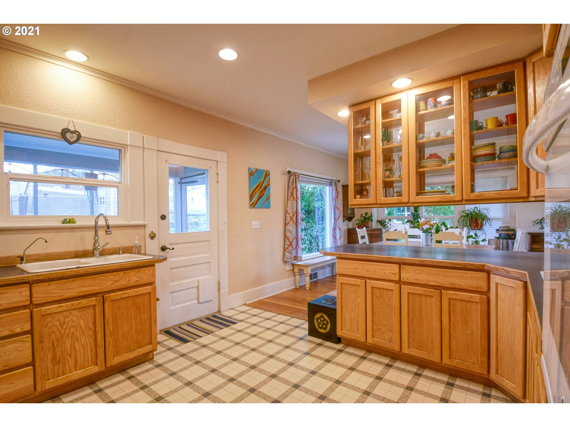 415 Northwest 10th Street Pendleton, OR 97801 - Photo 12 of 32 Gallery Image 12