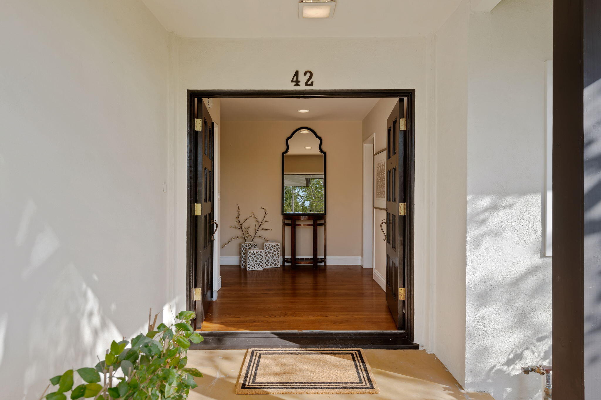 42 Northridge Road Santa Barbara, CA 93105 - Photo 4 of 22 a view of staircase with a potted plant