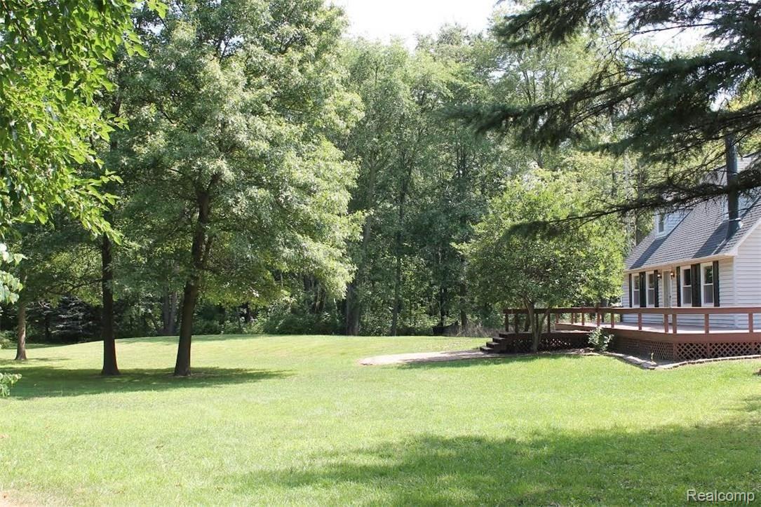 1860 Layton Road Fowlerville, MI 48836 - Photo 29 of 36 house35.jpg