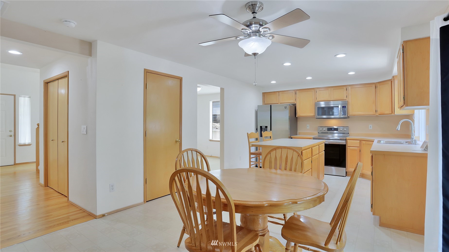 14724 Southeast 185th Place Renton, WA 98058 - Photo 14 of 31 Gallery Image 14
