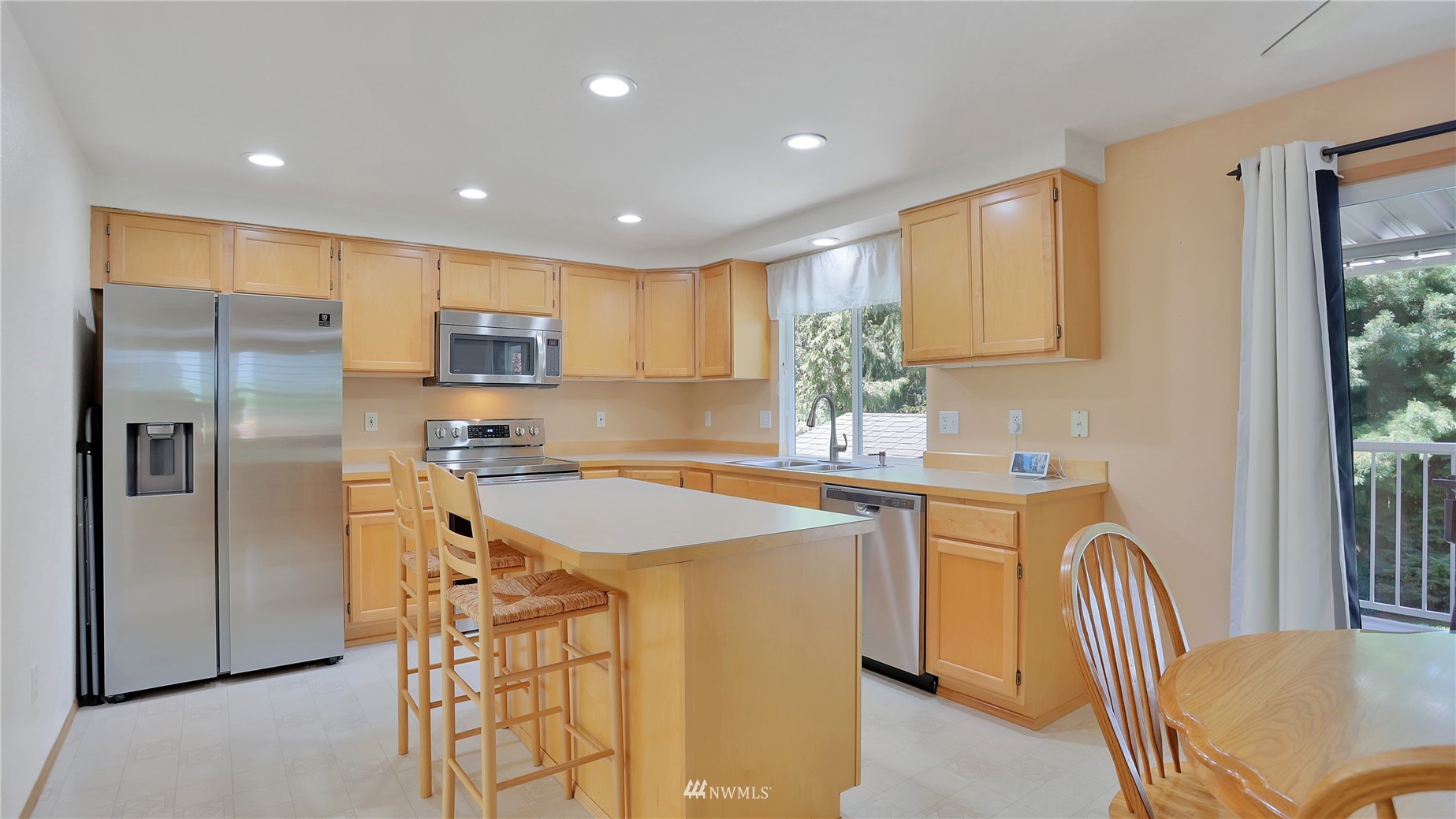 14724 Southeast 185th Place Renton, WA 98058 - Photo 8 of 31 Gallery Image 8