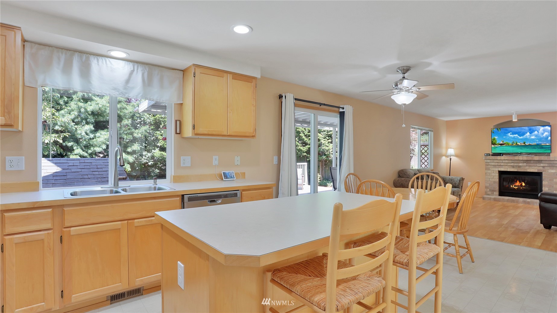 14724 Southeast 185th Place Renton, WA 98058 - Photo 9 of 31 Gallery Image 9